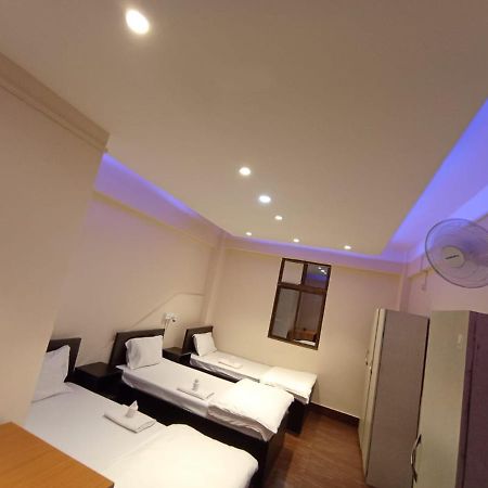 אימפאל Oyo Thangal Hotel מראה חיצוני תמונה